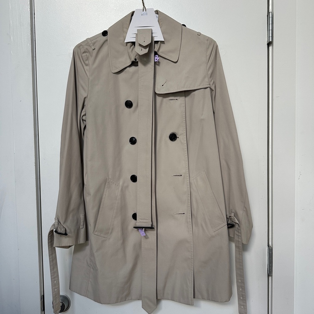 Classic Burberry Short Trench